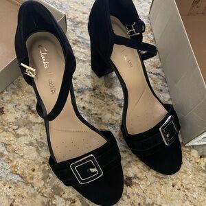 Clarks Black Heeled Shoes Elegant Design